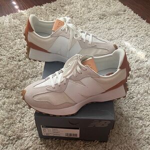 New Balance  327 Women's White Brown Sneakers